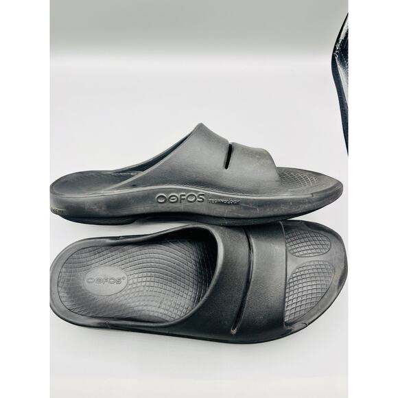 Oofos Black Unisex Slides - Womans SZ 12 | Mens SZ 10 - Picture 1 of 4
